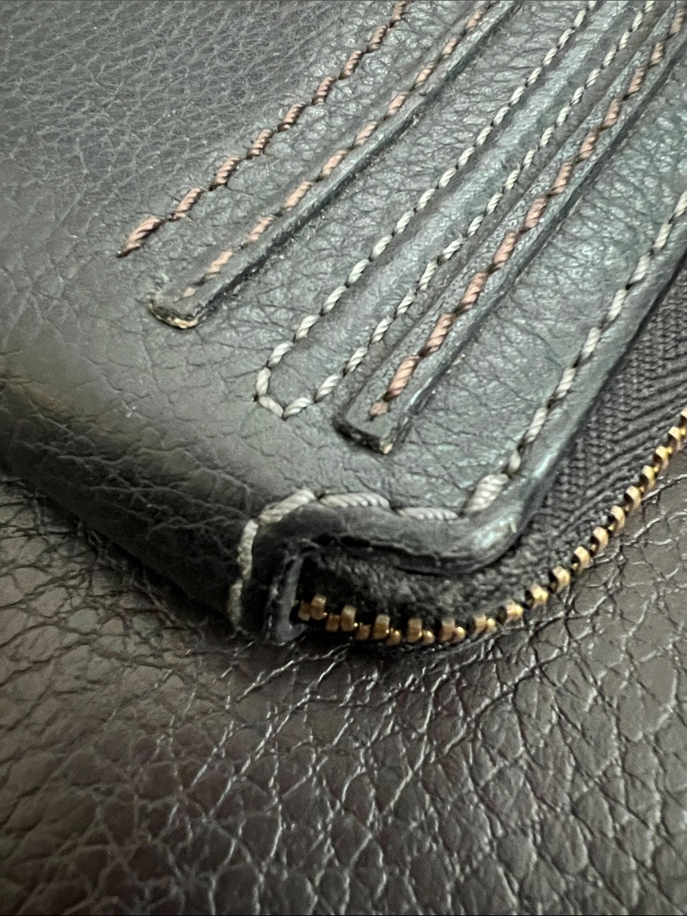 Chloe Marcie Black Leather Zip Wallet with Gold Hardware - Picture 10 of 12